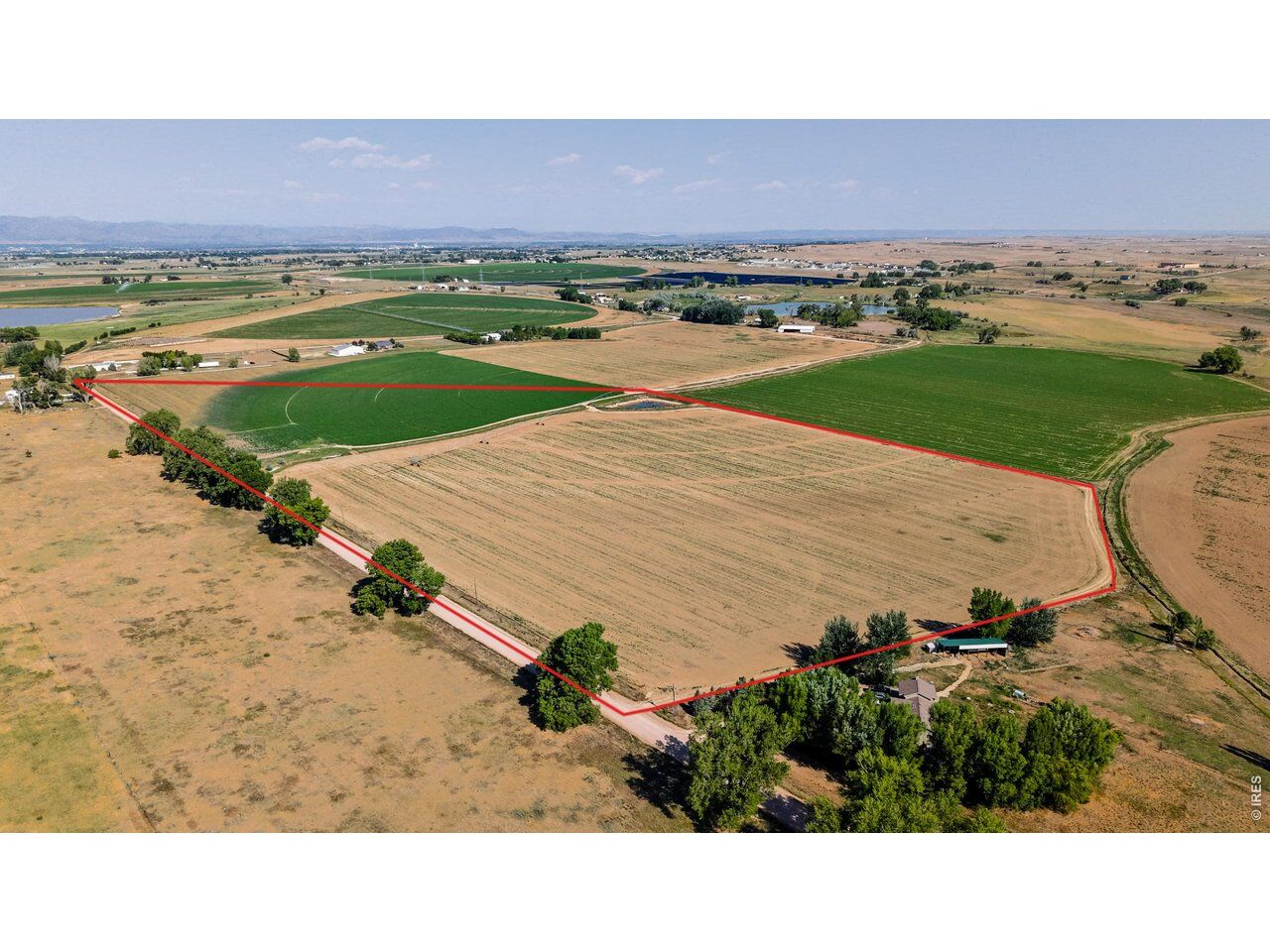Property Photo:  