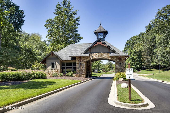 Property Photo: 3964 Persimmon Ridge TN 37774
