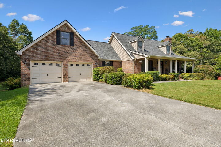 Property Photo: 302 County Road 707 TN 37303