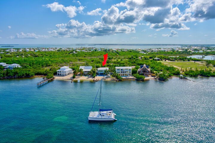 Property Photo: 361 Avenue D FL 33042