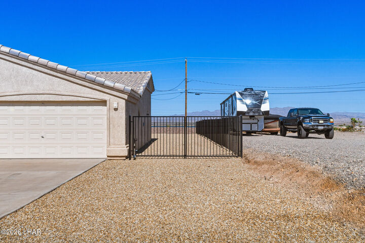 Property Photo:  1575 Navigator Dr  AZ 86404 
