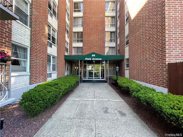 Property Photo: 35 Park Avenue 6G NY 10901