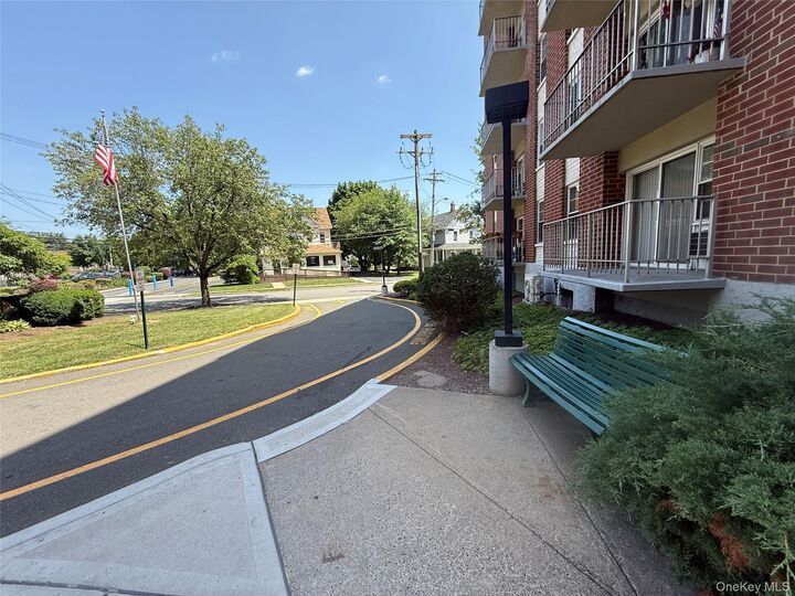 Property Photo:  35 Park Avenue 6G  NY 10901 