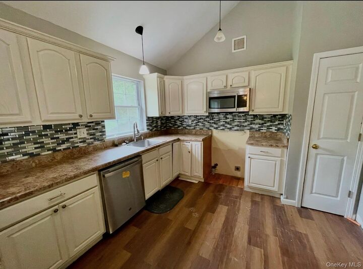 Property Photo:  9 Masten Lake Court  NY 12790 