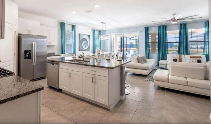 Property Photo: 7572 Oakmoss Loop FL 33837