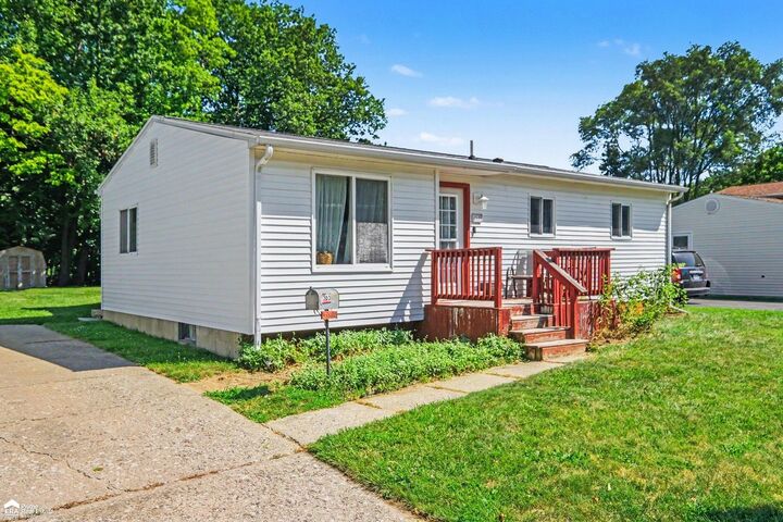 Property Photo:  565 Clarion Street  MI 48420-1259 