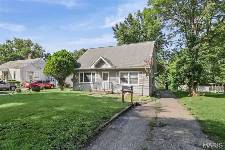 Property Photo:  754 Leon Street  IL 62206 