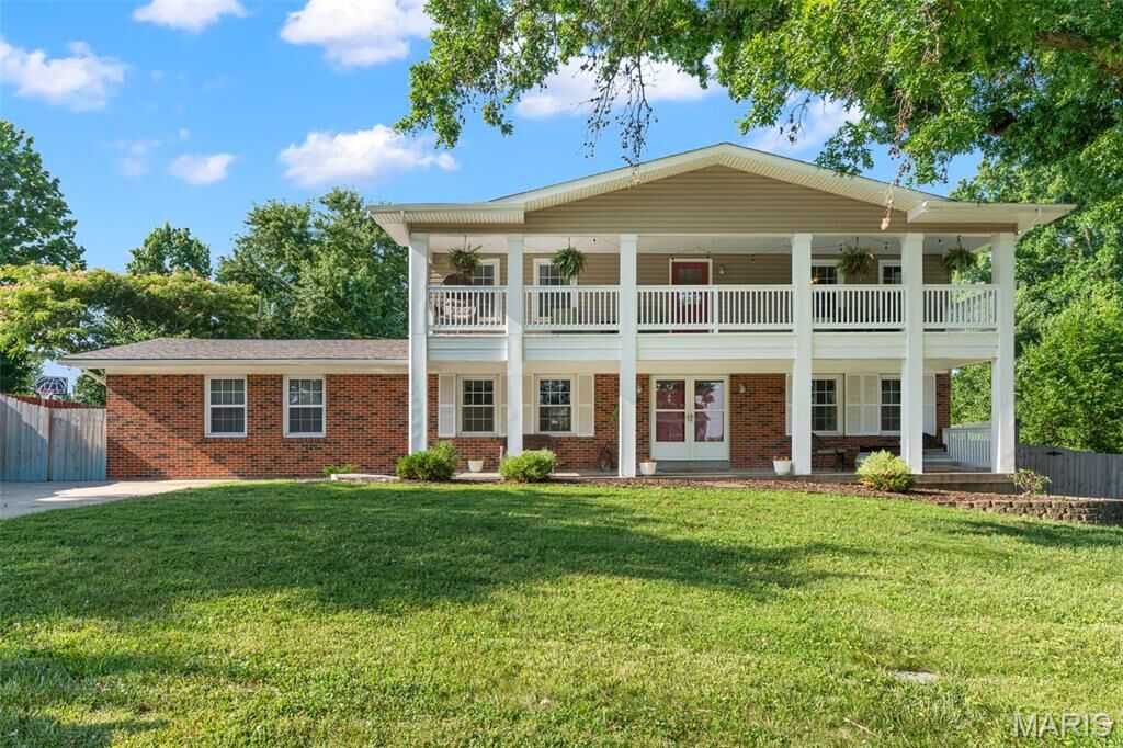 Property Photo:  210 Capri Drive  MO 63366 