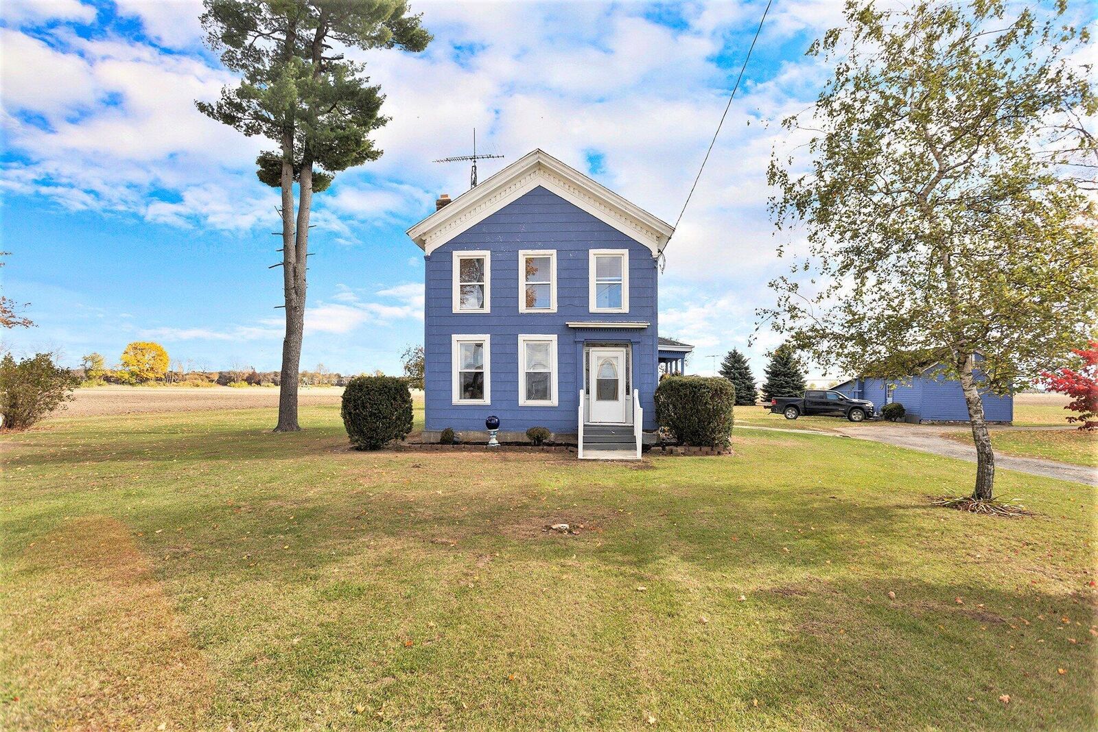Property Photo: 55637 Bennett Road MI 49066