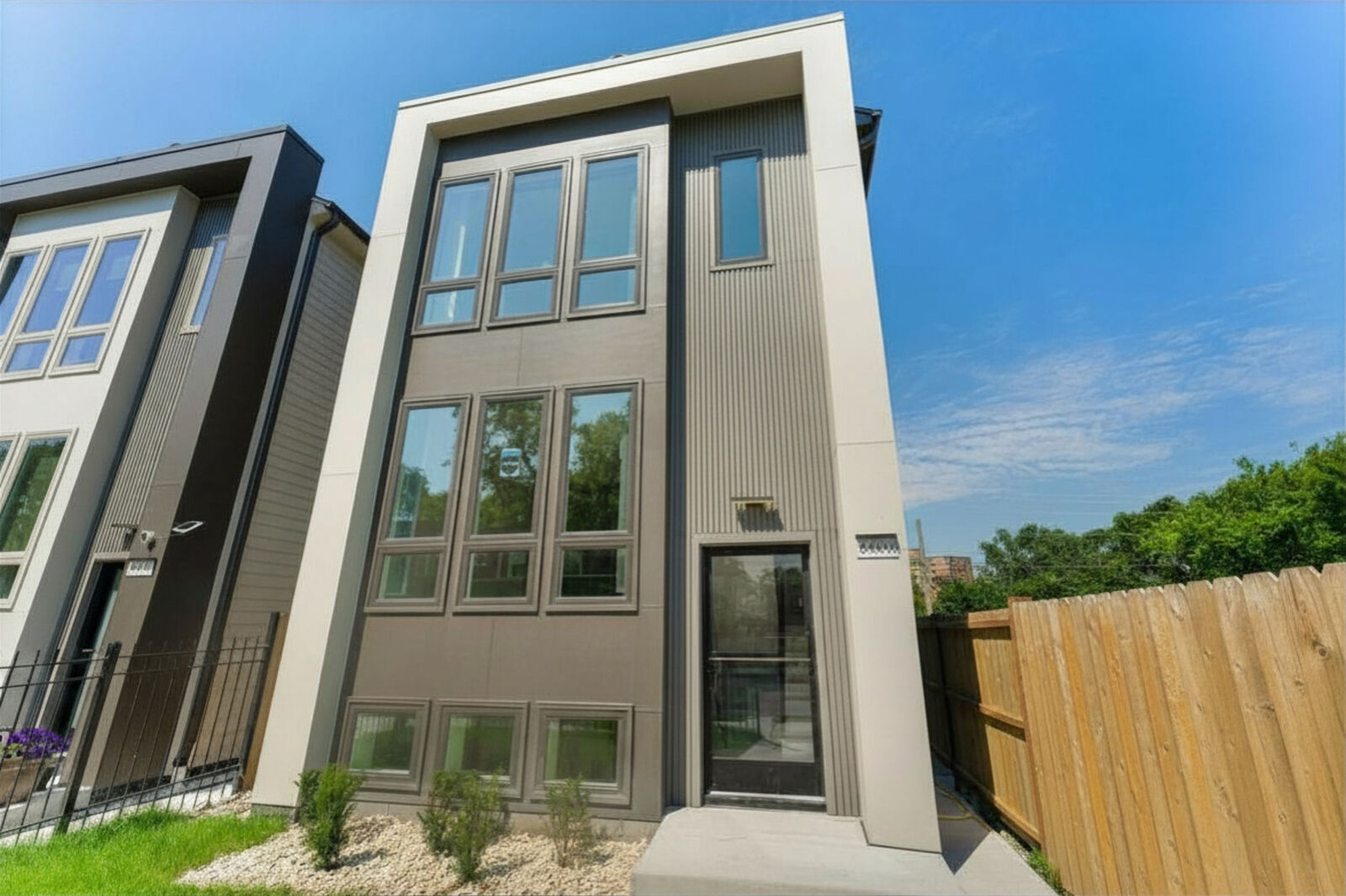 Property Photo:  6402 S Vernon Avenue  IL 60637 
