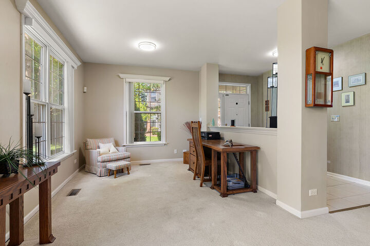Property Photo:  770 Stonewall Court  IL 60173 