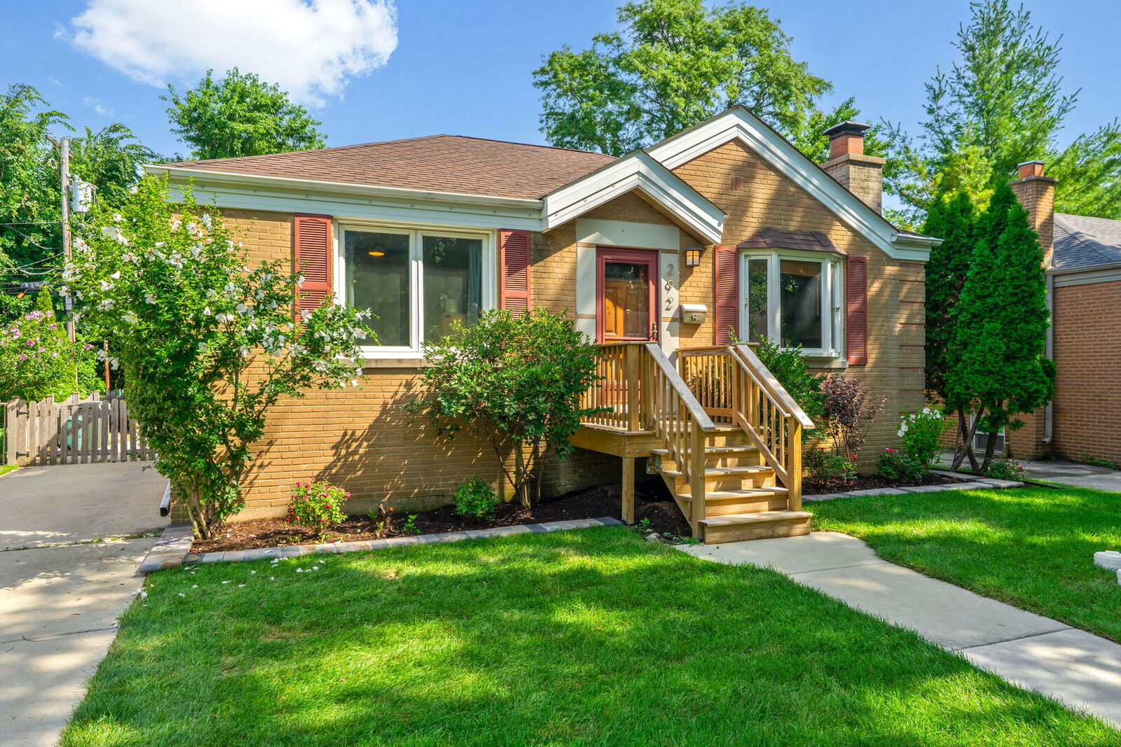Property Photo: 292 E Burlington Street IL 60546