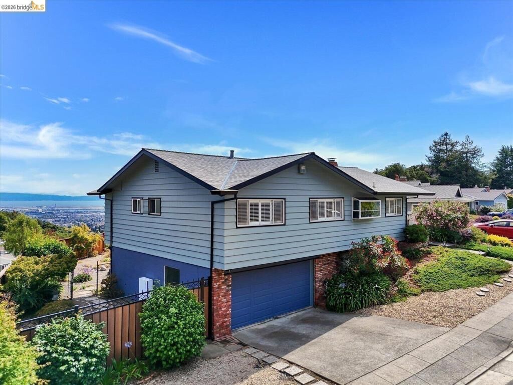 Property Photo:  585 Crestmont Dr  CA 94619 