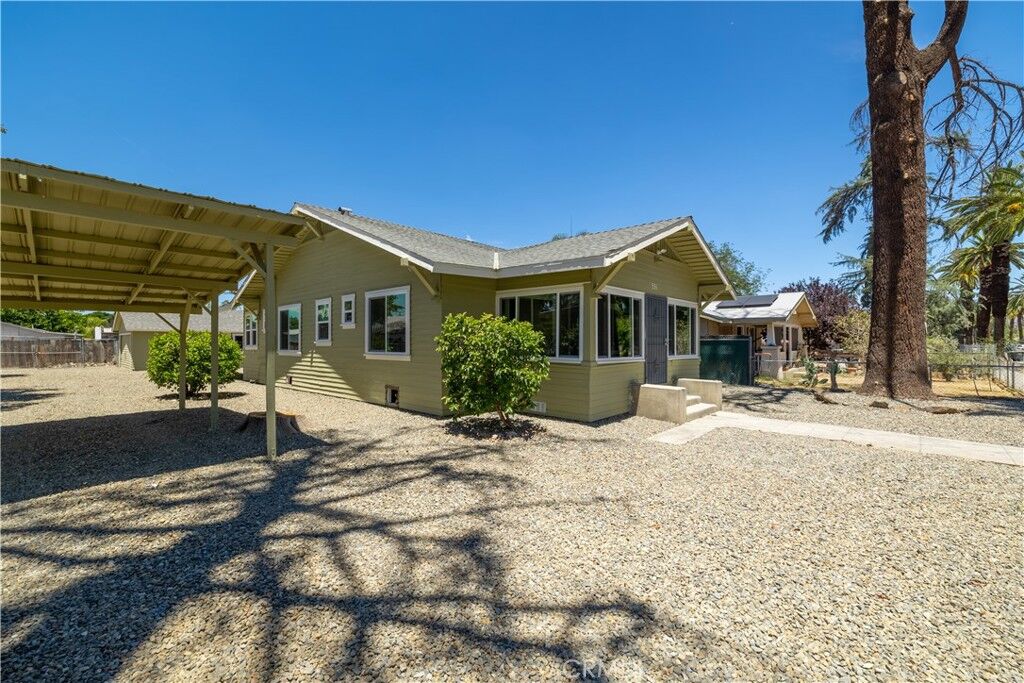 Property Photo: 331 N Thompson CA 92543