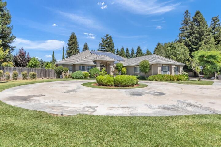 Property Photo: 10714 N Las Casitas Circle CA 95212
