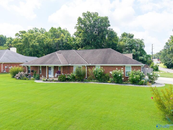 Property Photo:  130 Foxridge Drive  AL 35749 