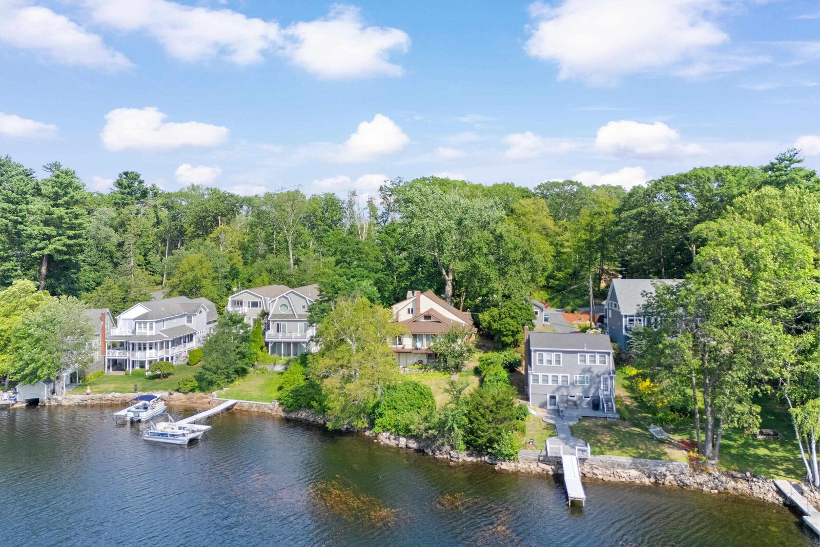 Property Photo:  21 Goodridge Avenue  NH 03079 