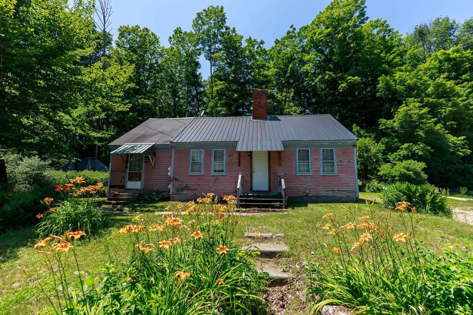 Property Photo:  12 Wilder Street  NH 03458 