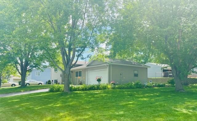 Property Photo:  19 Heights Road NW  MN 55376 