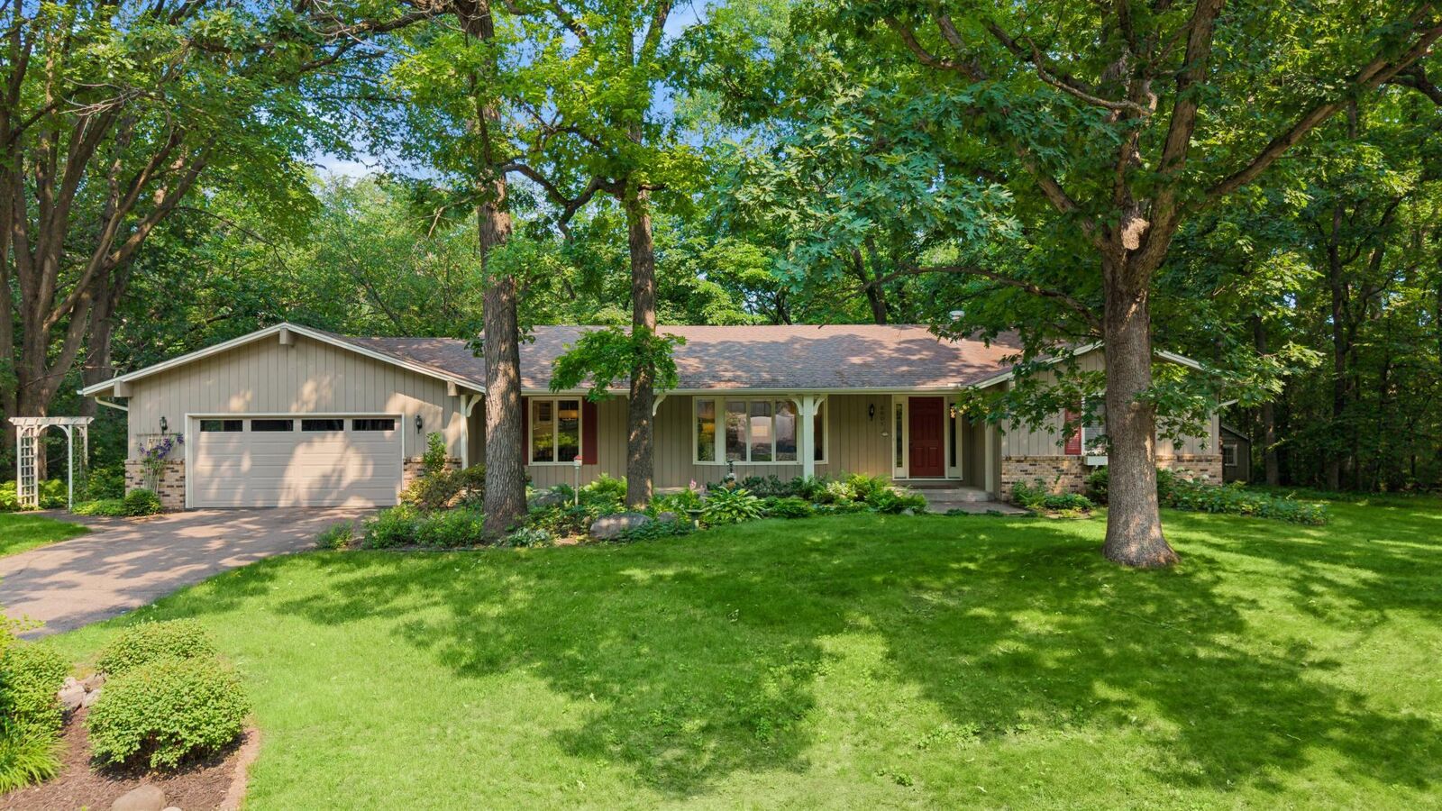 Property Photo: 8001 Pennsylvania Road MN 55438
