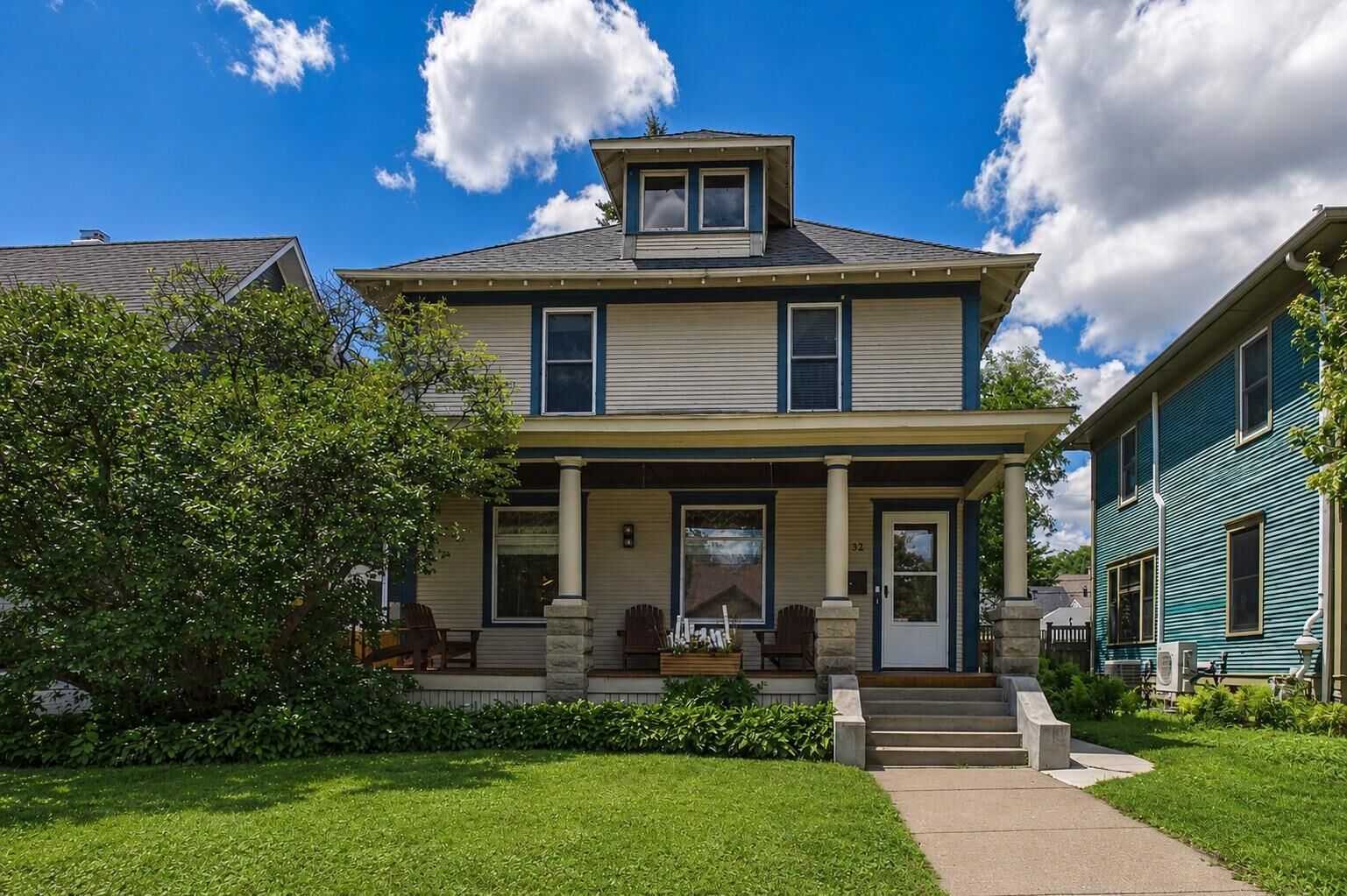 Property Photo: 3232 Hennepin Avenue MN 55408