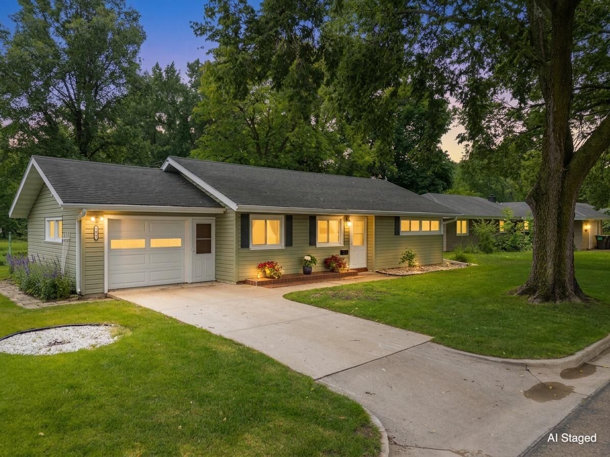 Property Photo: 1426 Graham Court SE MN 55904