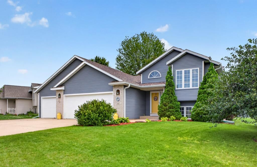 Property Photo:  500 10th Avenue NE  MN 55944 