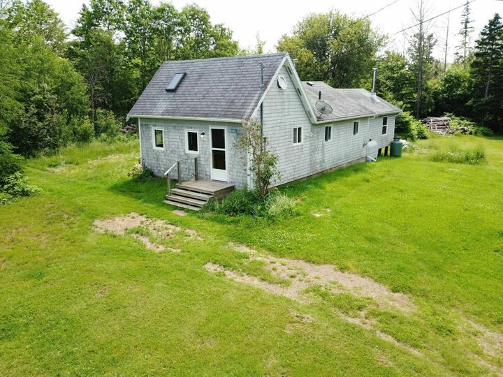 5070 Aa Macdonald Highway — photo 1