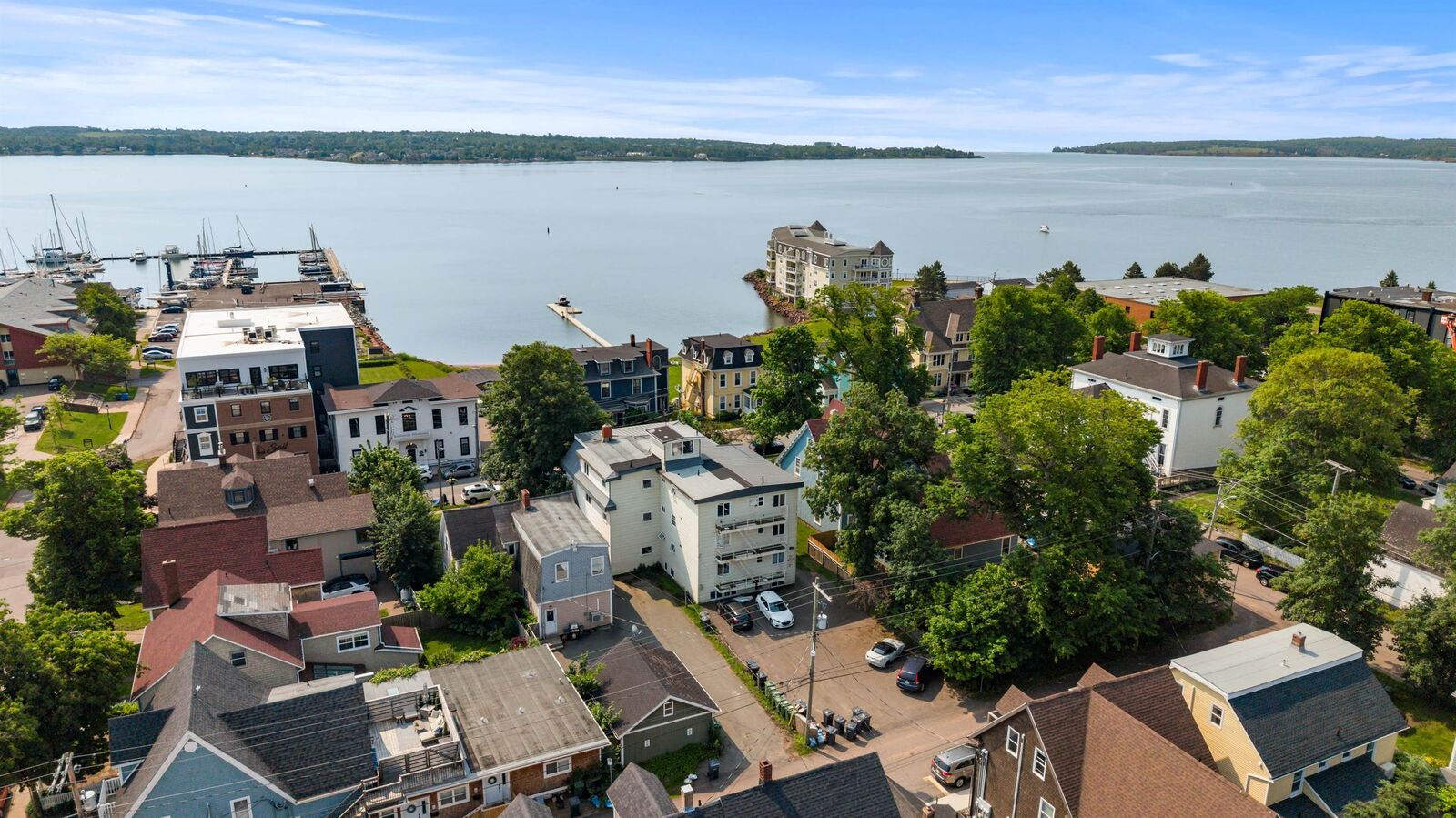 Photo de la propriété:  21 Water Street  PE C1A 1A2 