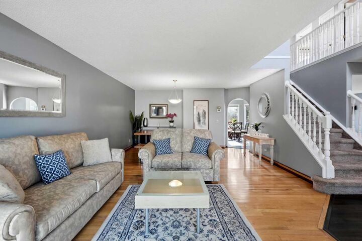 Property Photo: 175 Shannon Circle SW AB T2Y 2L1