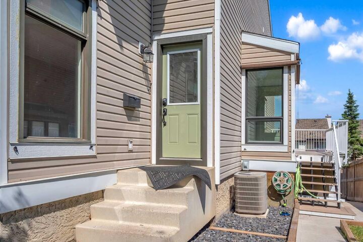 Property Photo: 15 Ranch Glen Drive NW AB T3G 1T2