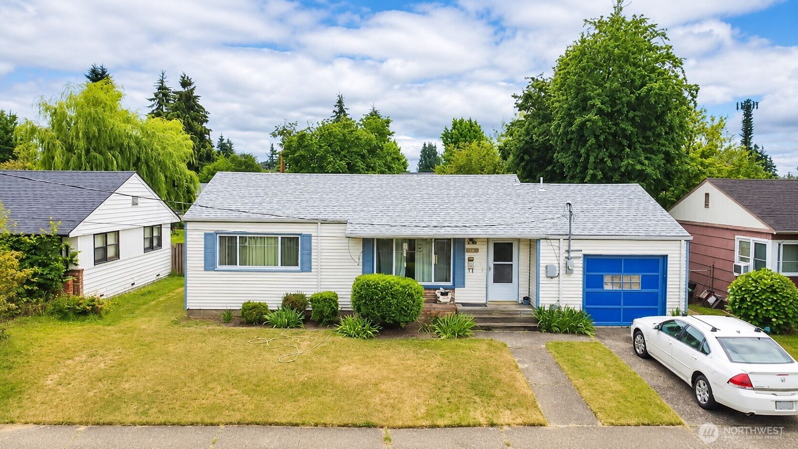 Property Photo: 1905 Thurston Avenue NE WA 98506