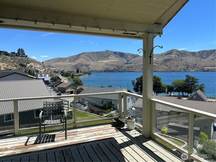 Property Photo:  232  Eldorado Way  WA 98816 