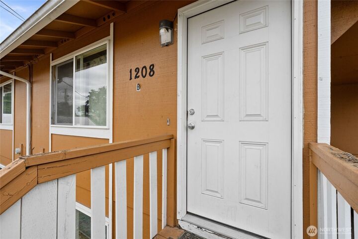 Property Photo:  1208  111th Street S  WA 98444 