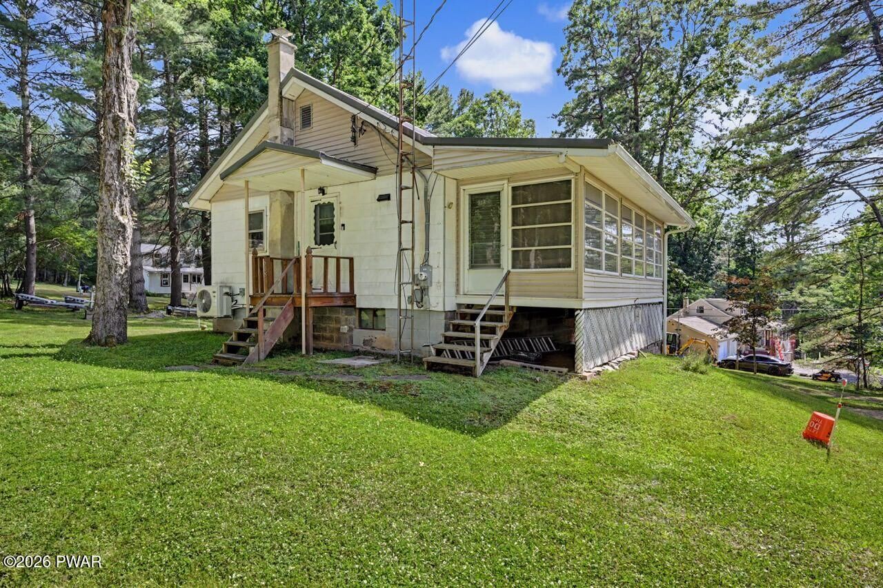 Property Photo:  618 1st Street  PA 18428 