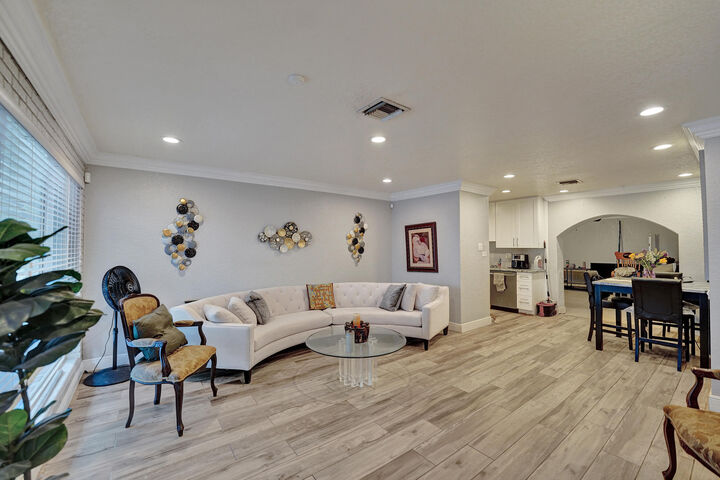 Property Photo:  1650 NW 27th Avenue 1650  FL 33311 