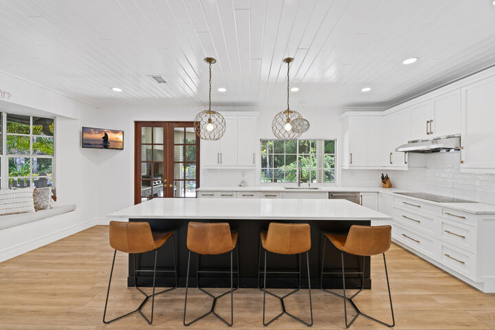 Property Photo:  8165 NW 47th Drive  FL 33067 