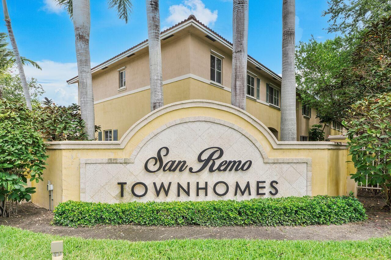 Property Photo:  1912 SW 60th Avenue  FL 33068 