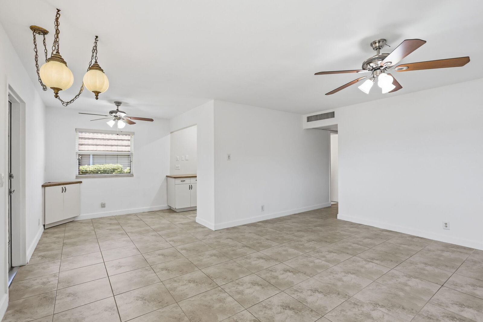 Property Photo: 164 Seville G FL 33446