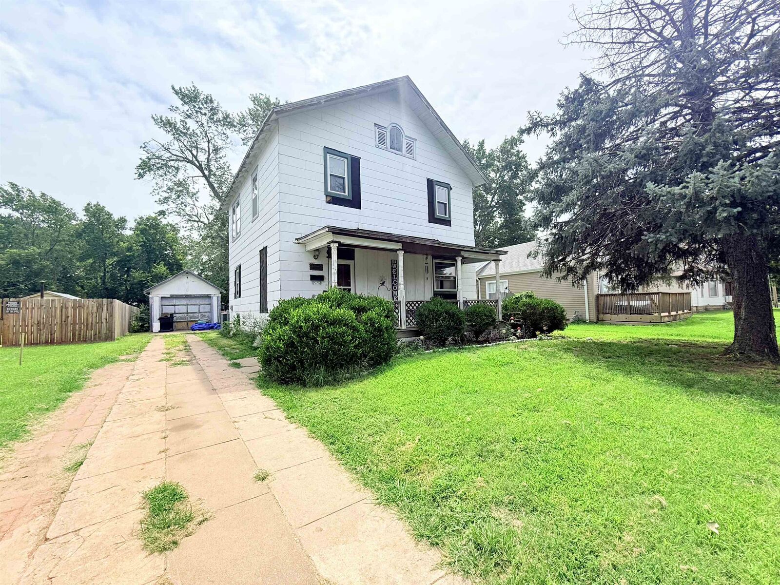 Property Photo:  212 N Oakdale Ave  KS 67401 