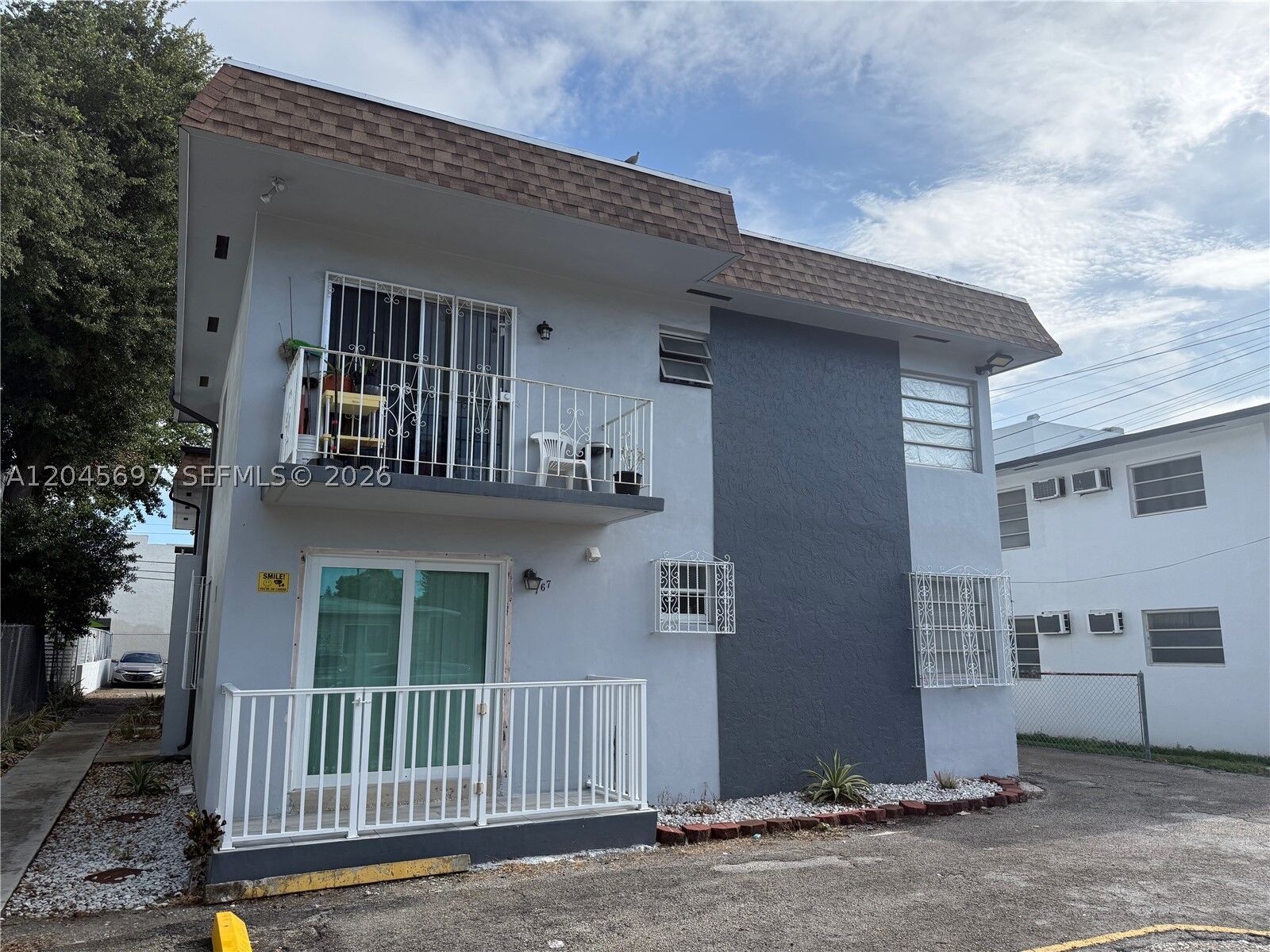 Property Photo:  767 SW 9th St 202  FL 33130 