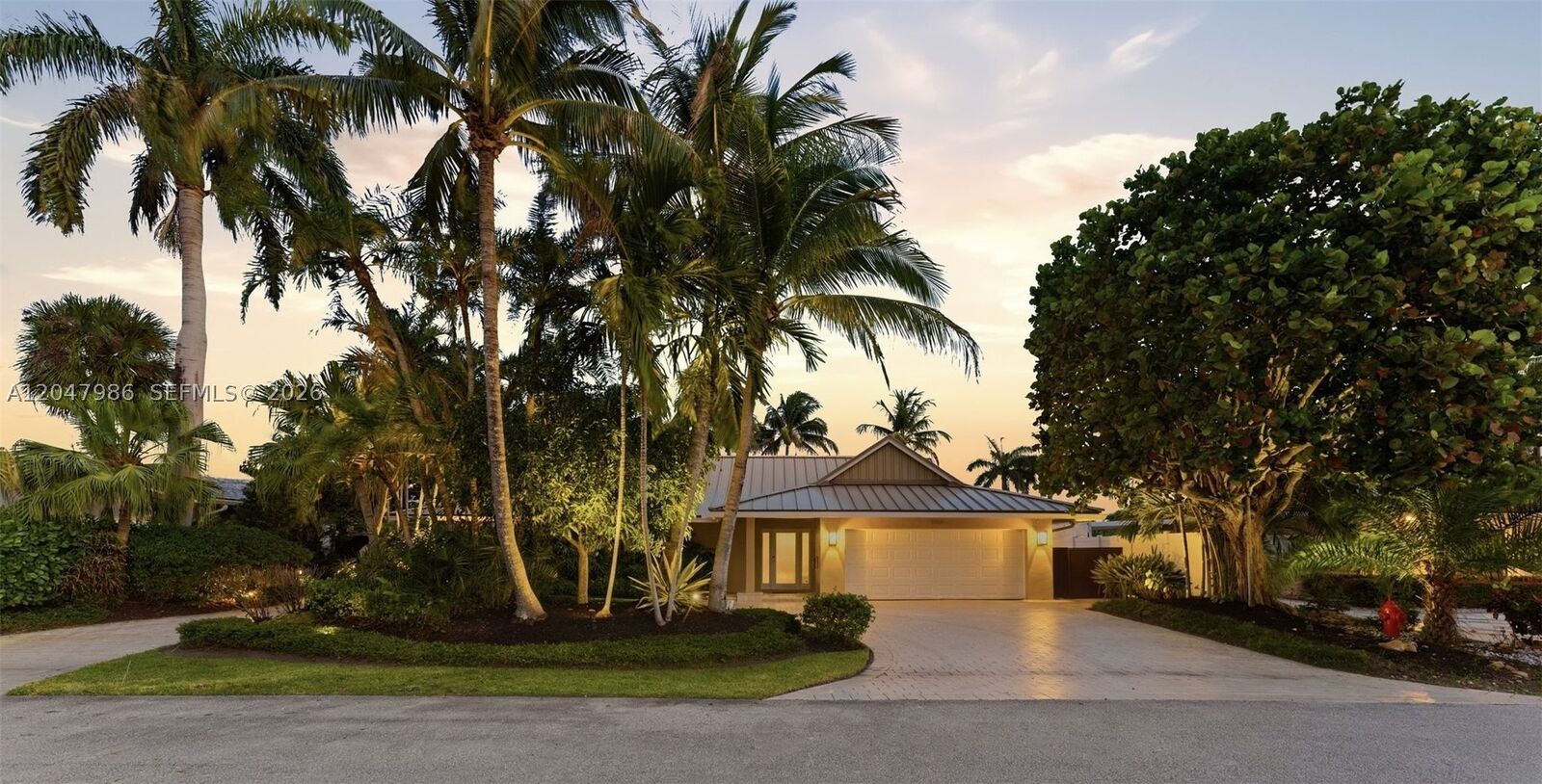 Property Photo: 3050 NE 41st St FL 33308
