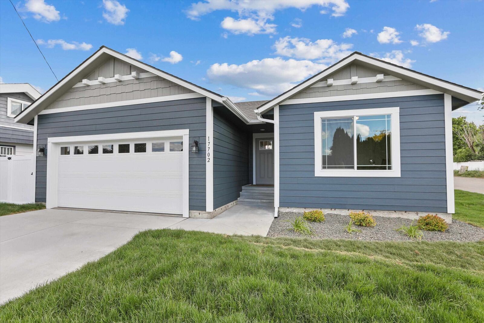 Property Photo:  627 S Manifold Ln  WA 99016 