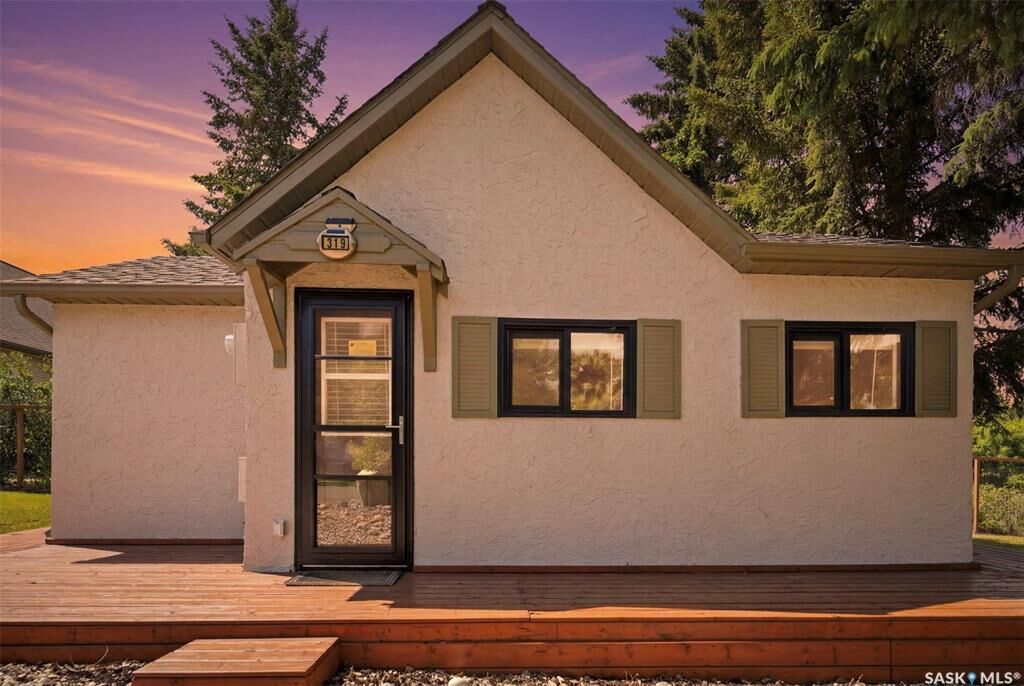 Property Photo: 319 Cumming Avenue SK S0K 4T1