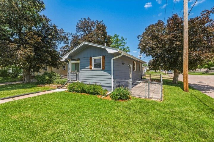Property Photo:  3100 9th  Avenue  IA 51501 