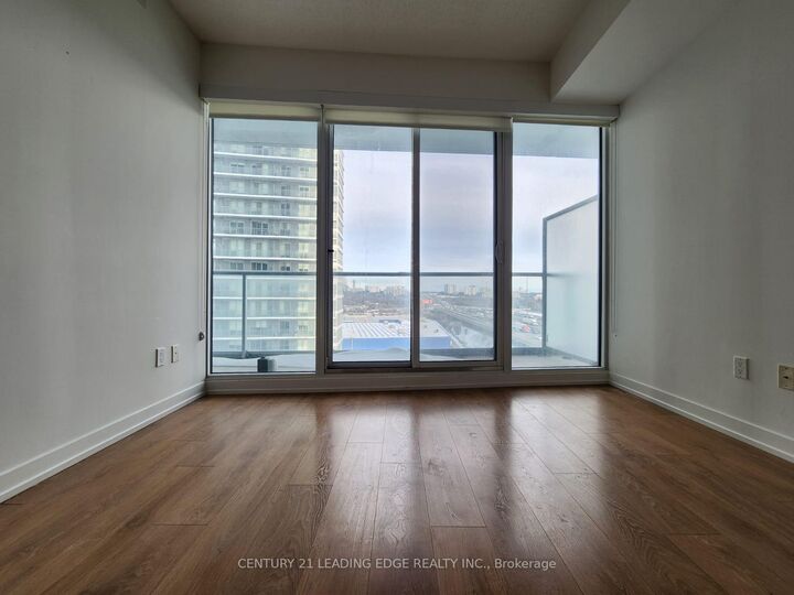 Property Photo: 115 McMahon Drive 709 ON M2K 0E3