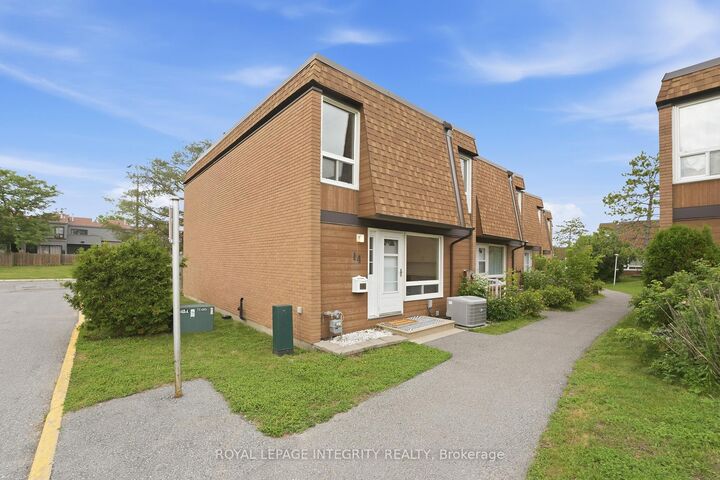 Property Photo:  3565 Downpatrick Road 14  ON K1V 8T3 