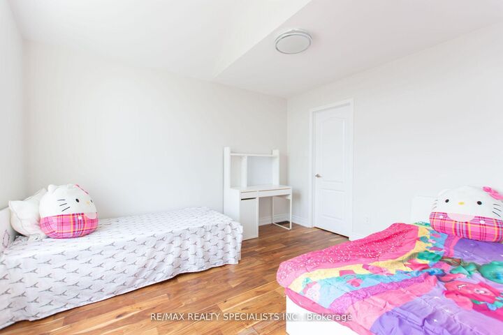 929 Philbrook Drive — photo 1
