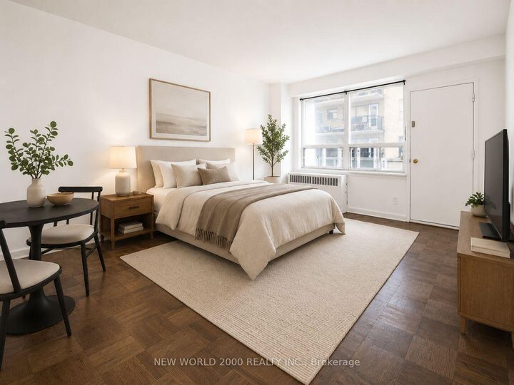 Property Photo:  88 Bernard Avenue 307  ON M5R 1R7 
