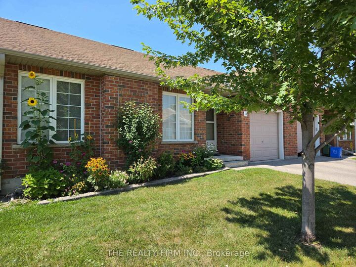 Property Photo: 100 Stroud Crescent 11 ON N6E 4A1